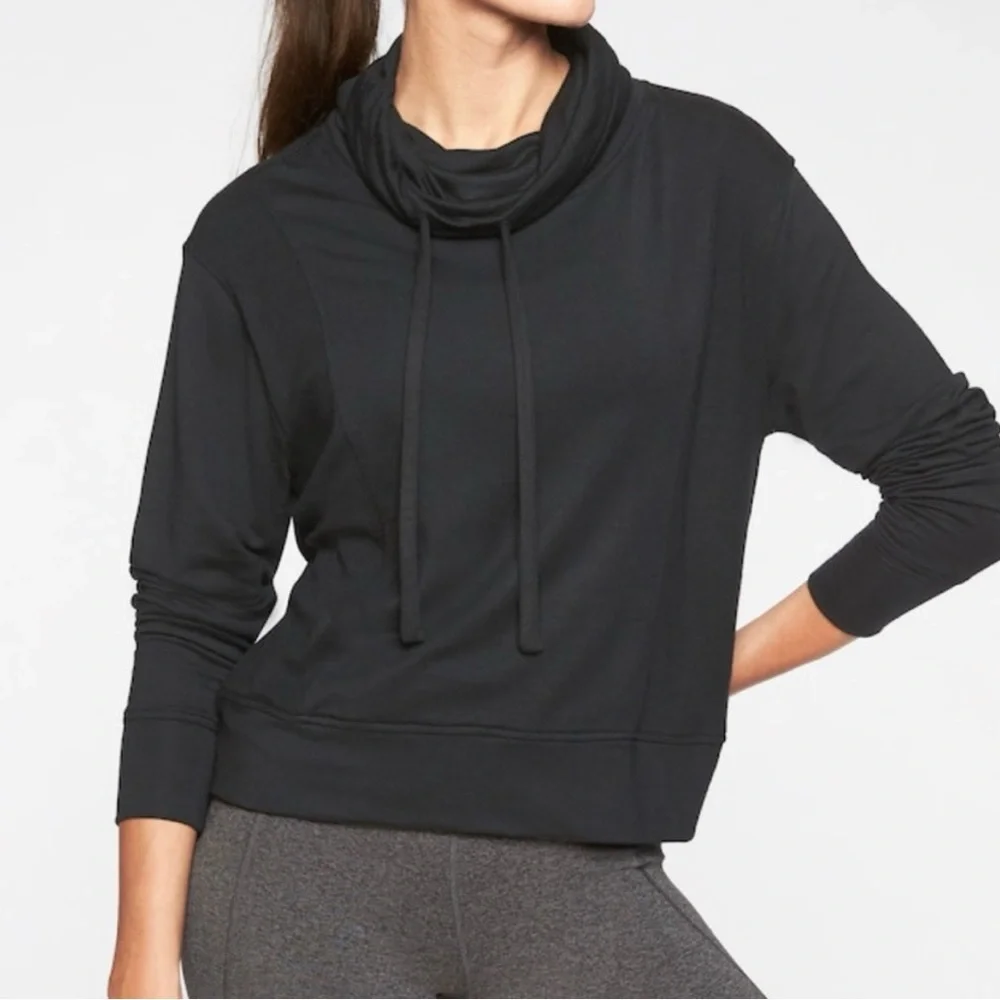 Athleta Coaster Luxe Cowl Neck Pullover Sweatshirt‎ in Black Size Small
